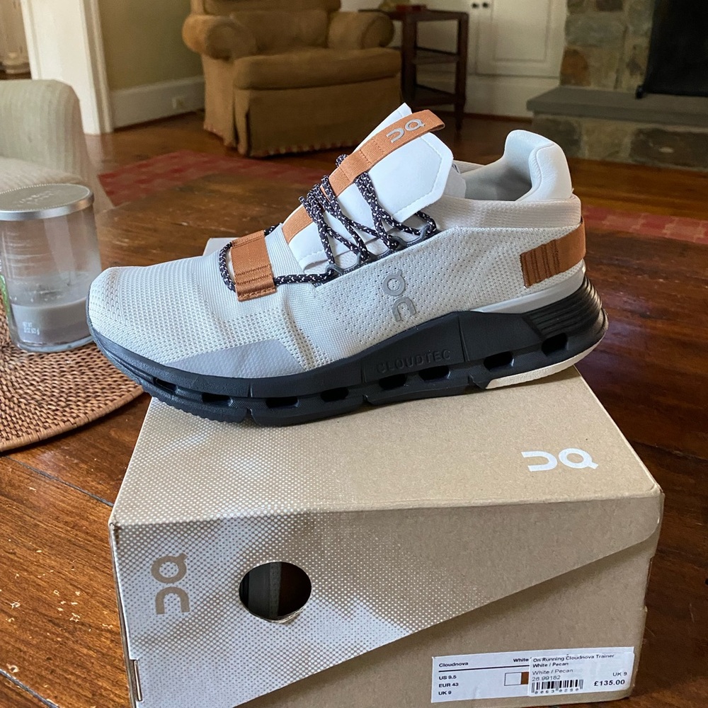 On Running Cloudnova Trainer White/ Pecan